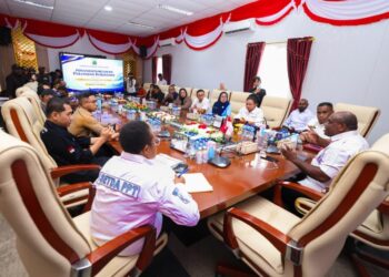 Gubernur Papua Tengah Meki Fritz Nawipa saat menghadiri penandatanganan kerja sama Pemprov Papua Tengah dengan media partner di Nabire, Rabu (19/8/2026). Dok. Humas Pemprov Papua Tengah