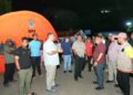 Tengah Malam, Gubernur MDF dan Wagub Aryoko Datangi 3.200 Korban Kebakaran Dok V